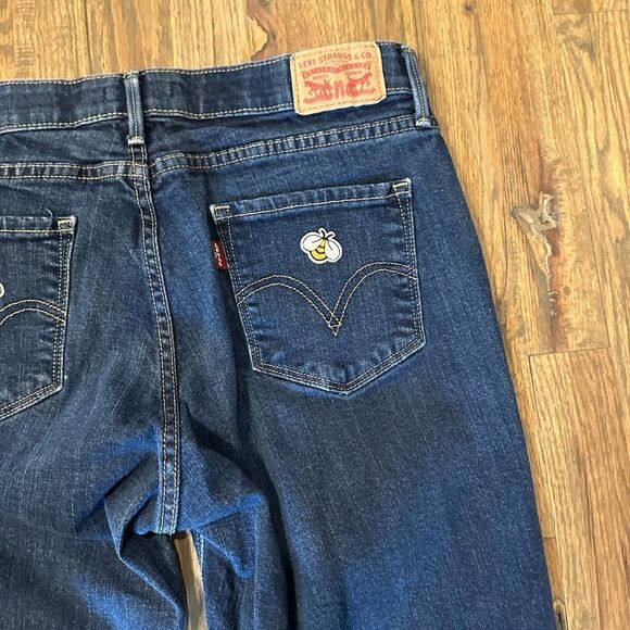 Levi 525’s Winnie the Pooh themed up-cycled. Upcycle, recycled - Picture 8 of 12